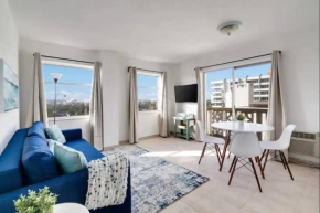 1104- 1BR & 1BA with Spectacular City & Ocean Views